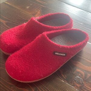 Giesswein Vibrant Red Wool Slide Shoes